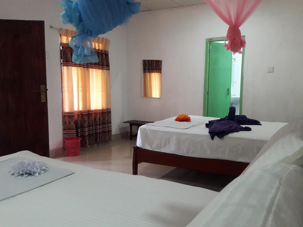 Sigiri Picaso Home Stay سيغيرِيا الغرفة الصورة